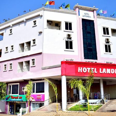 Hotel Landmark Bhuvanéšvar Exteriér fotografie